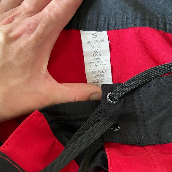 Via Privé short Size:S (waist 30-31), Inseam: 9.25 - Picture 4 of 8
